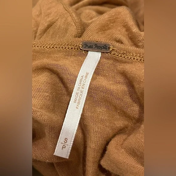 Free People Bittersweet cold shoulder tee small tan - Picture 4 of 9